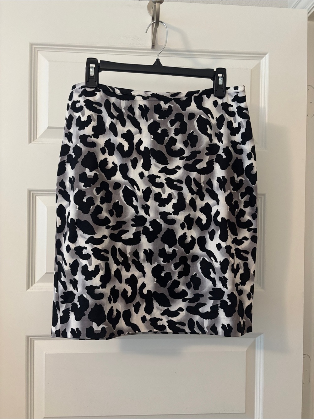 VTG Cache Black & White Leopard Print Pencil Skirt SZ 10 Cotton Stretch office
